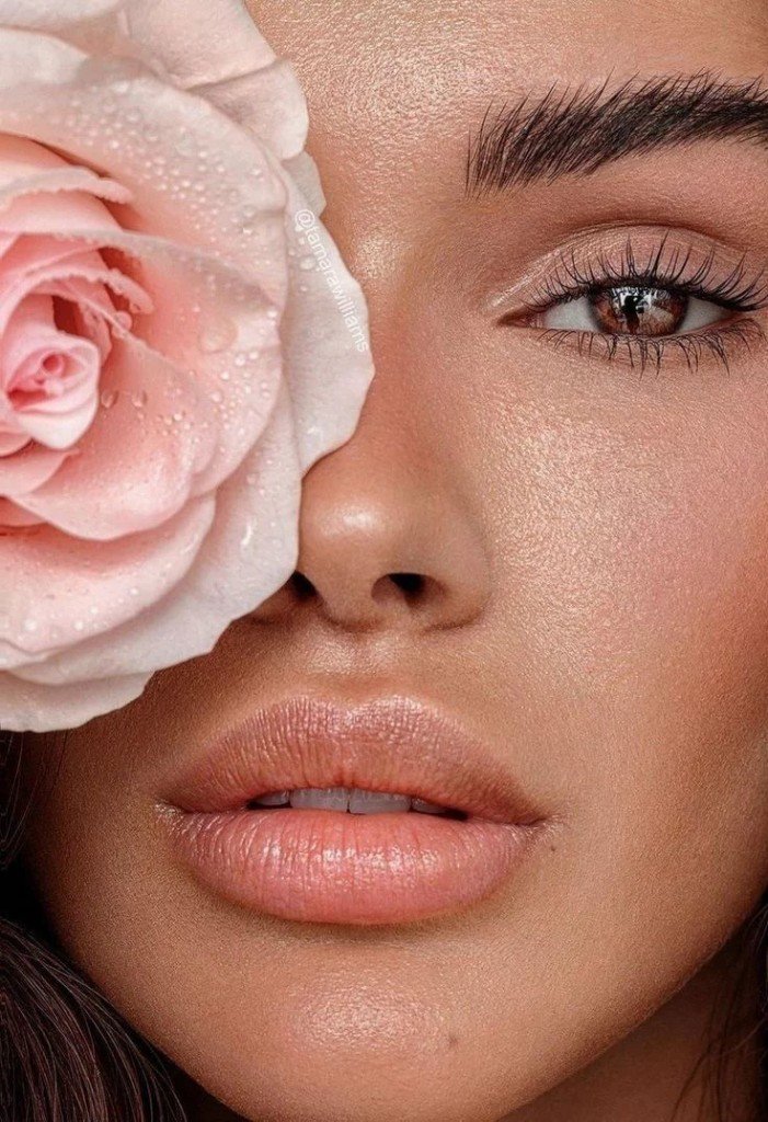 Beauty close-up with rose
